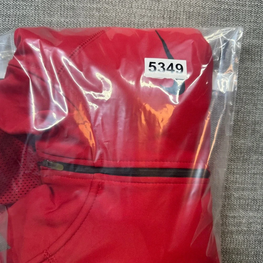 Nike Therma-FIT Quarter Zip Pullover Mens Medium Red   Performance Top